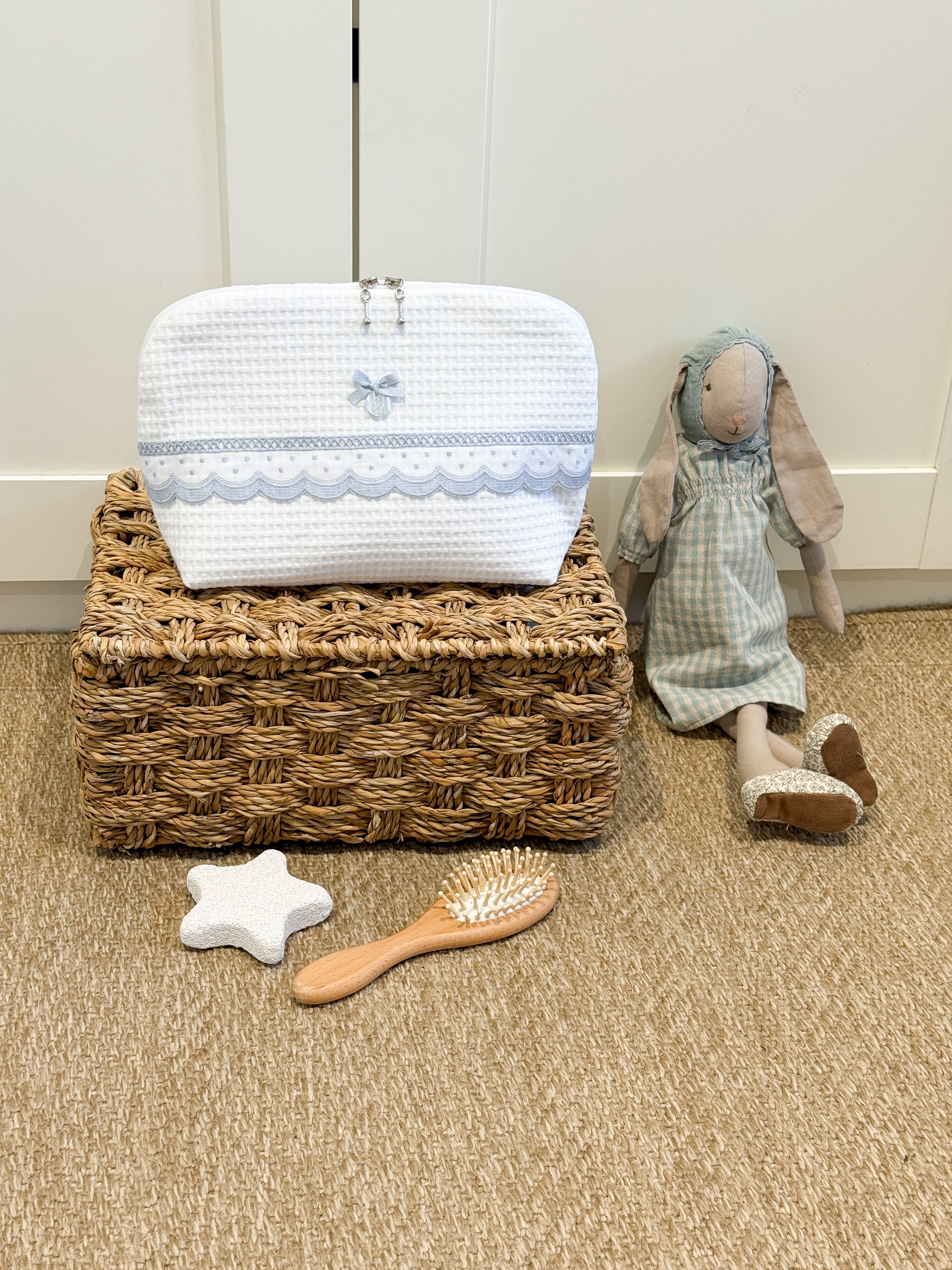 Toiletry Bag Dots