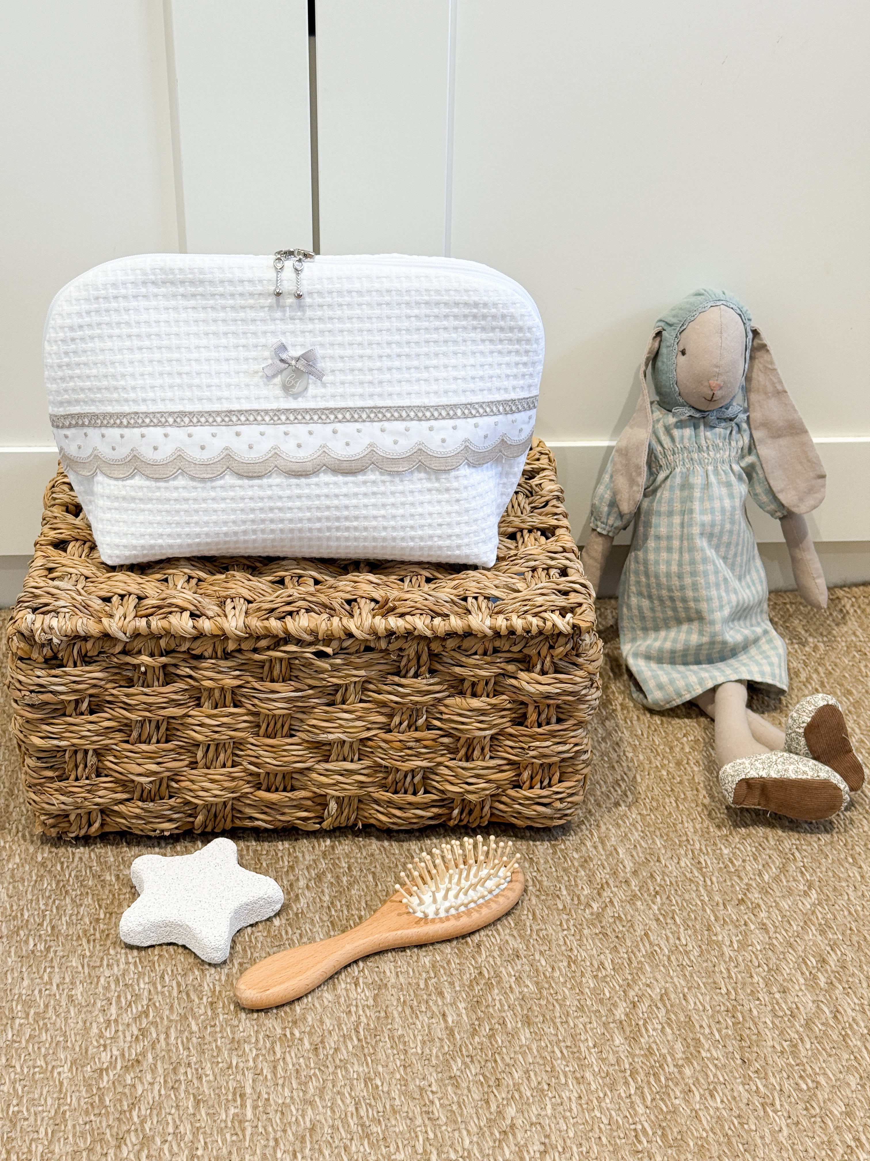 Toiletry Bag Dots