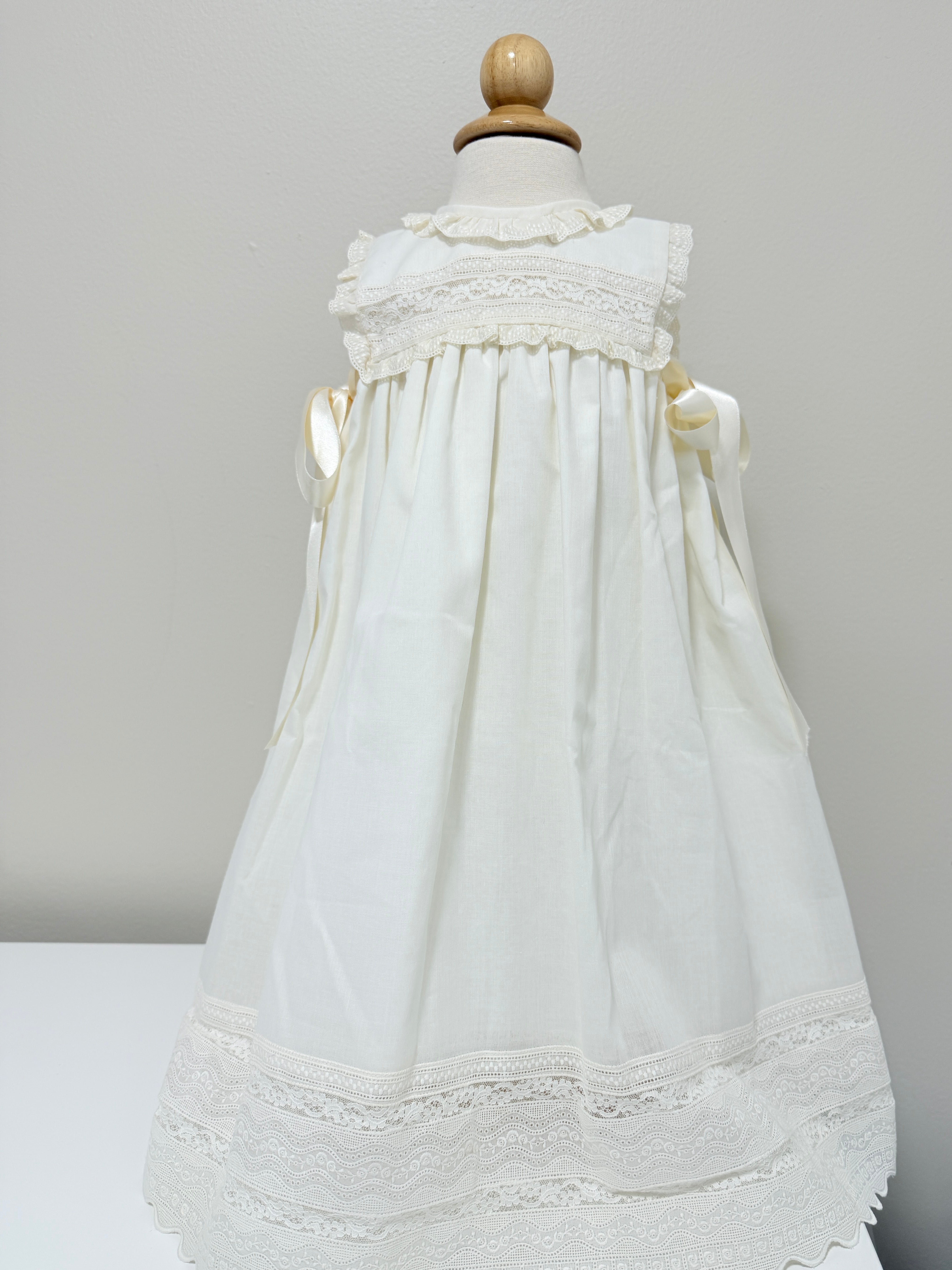 Artisanal Gown 'Batiste'