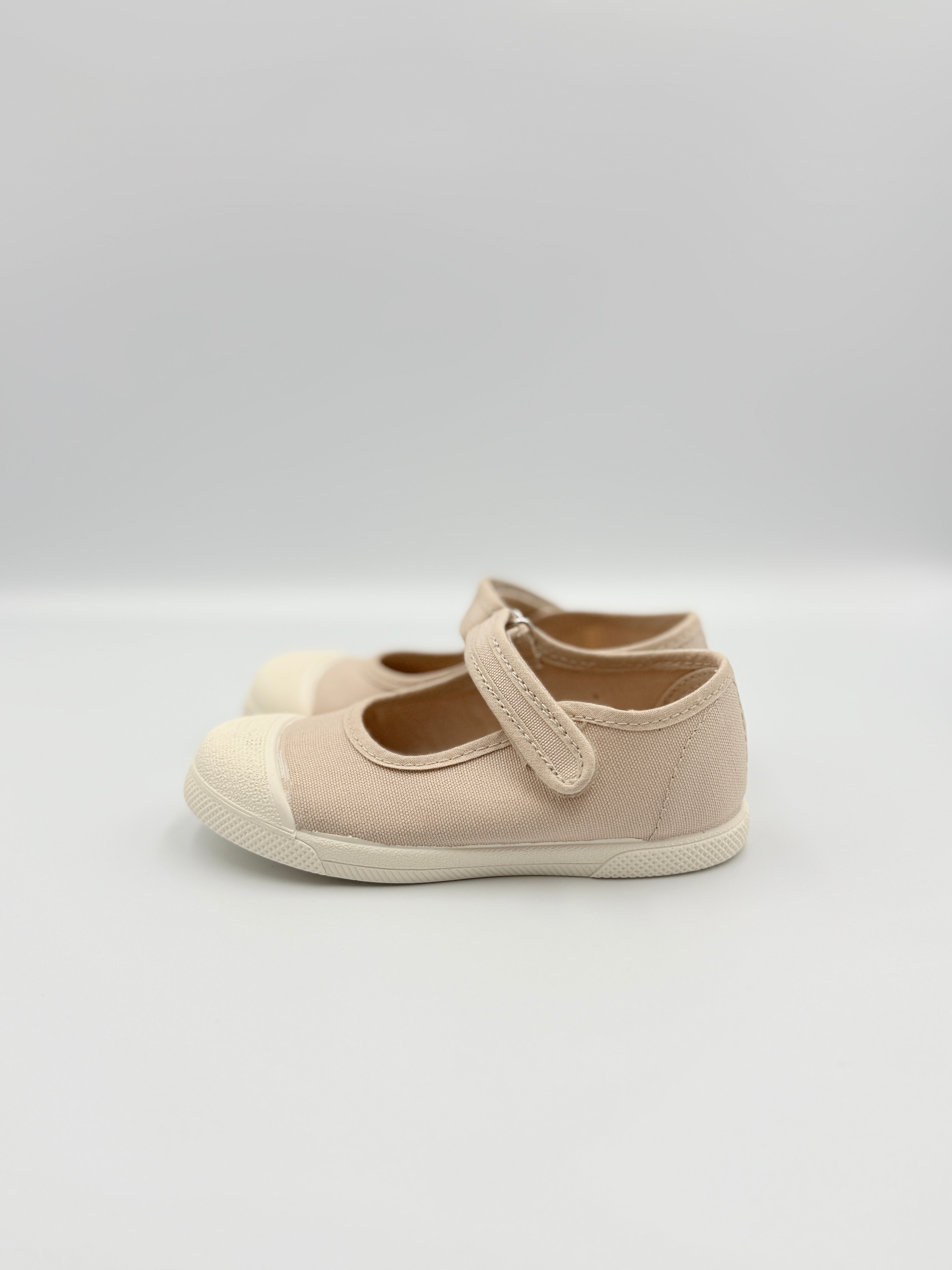 Mary Jane 'Cap Toe' Sand