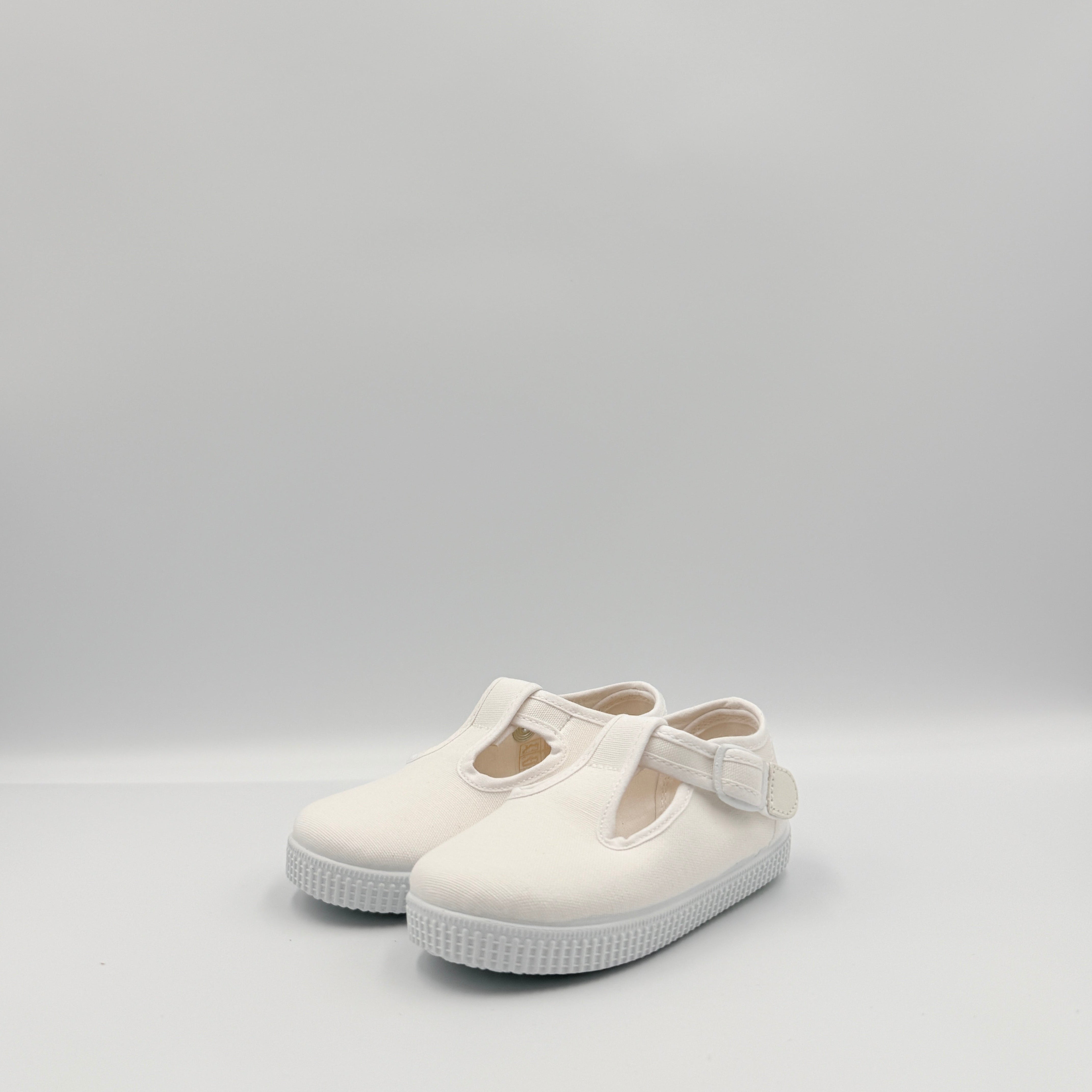 T- Strap 'Naia' White