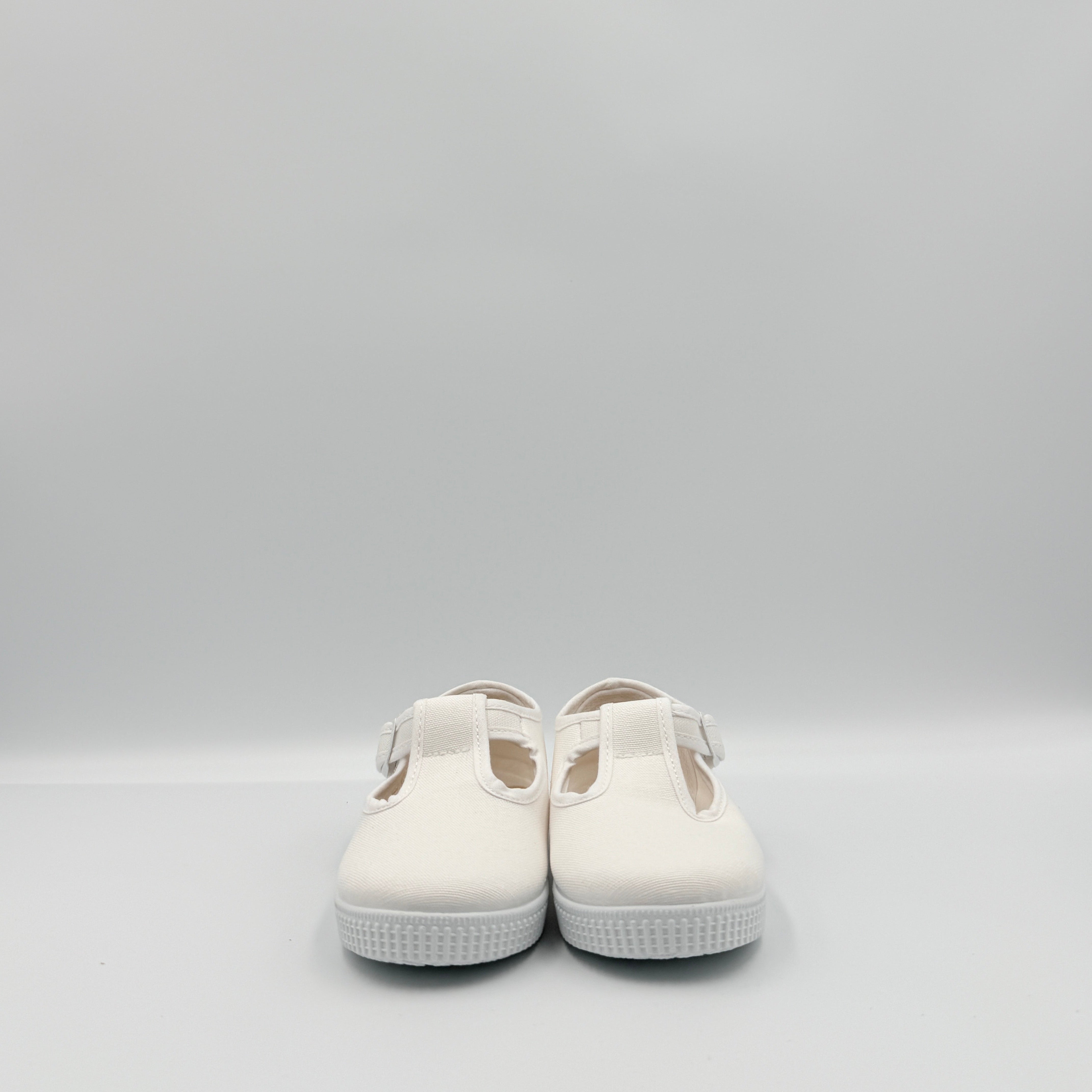 T- Strap 'Naia' White