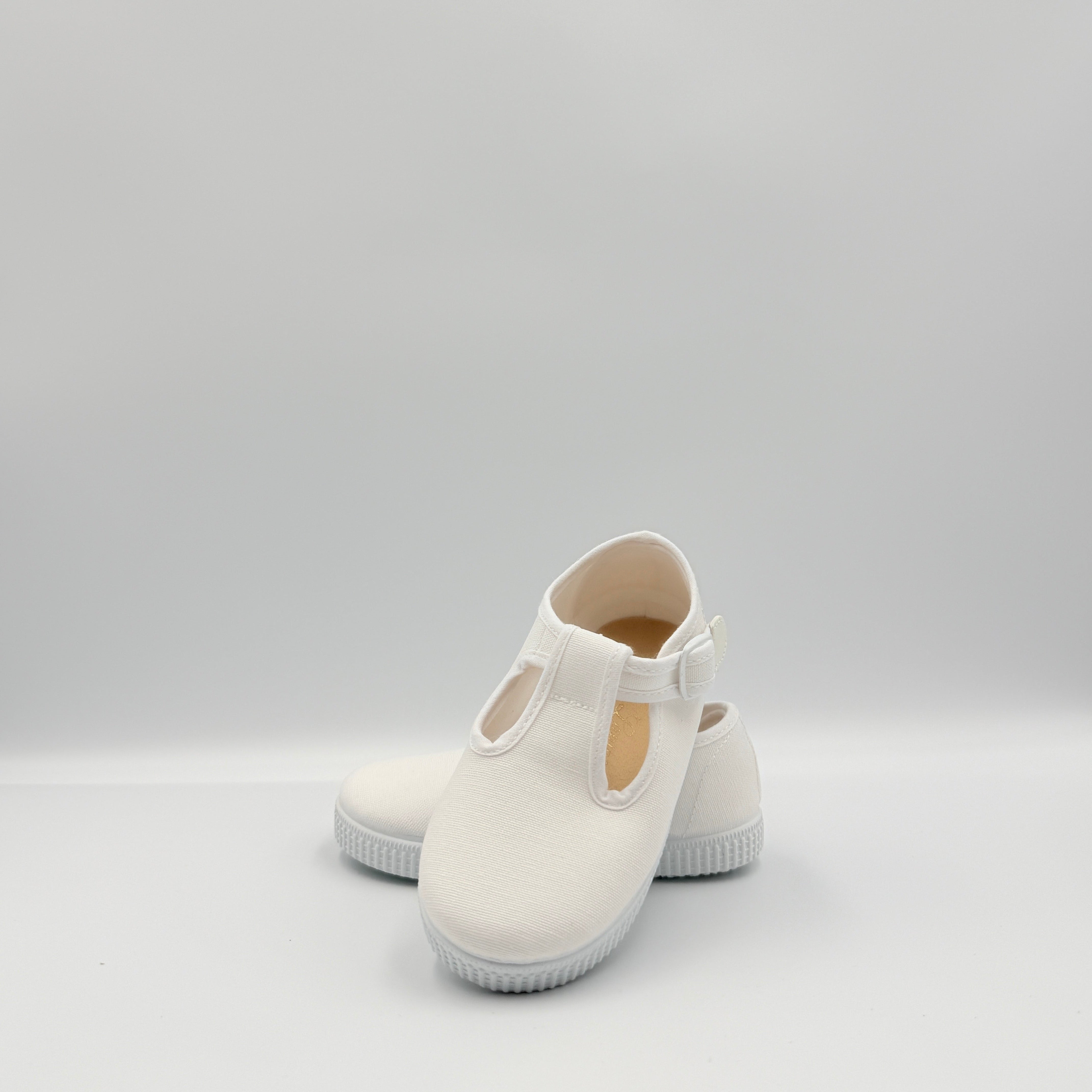 T- Strap 'Naia' White