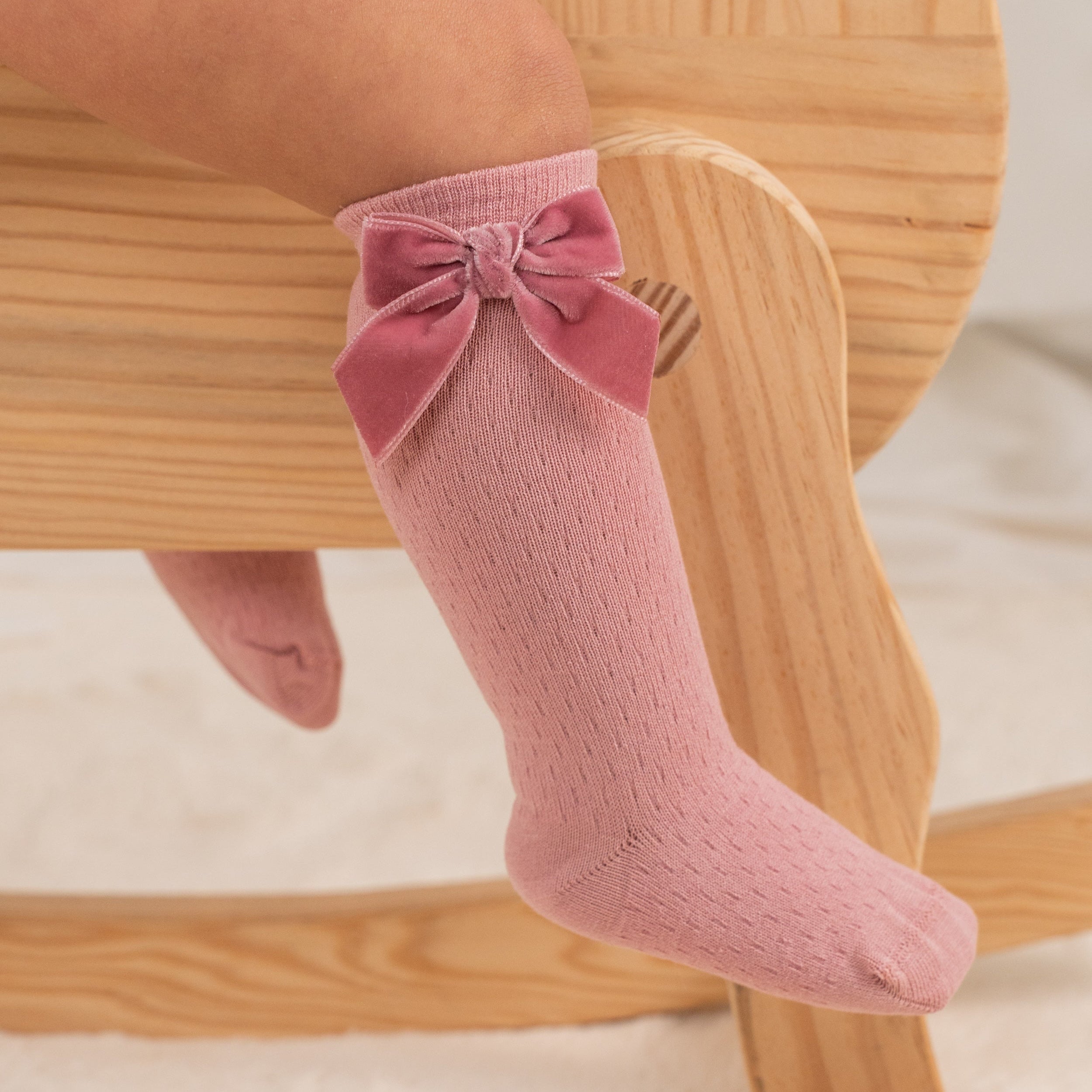 Cinq Lapins Knee Socks Velvet Bow