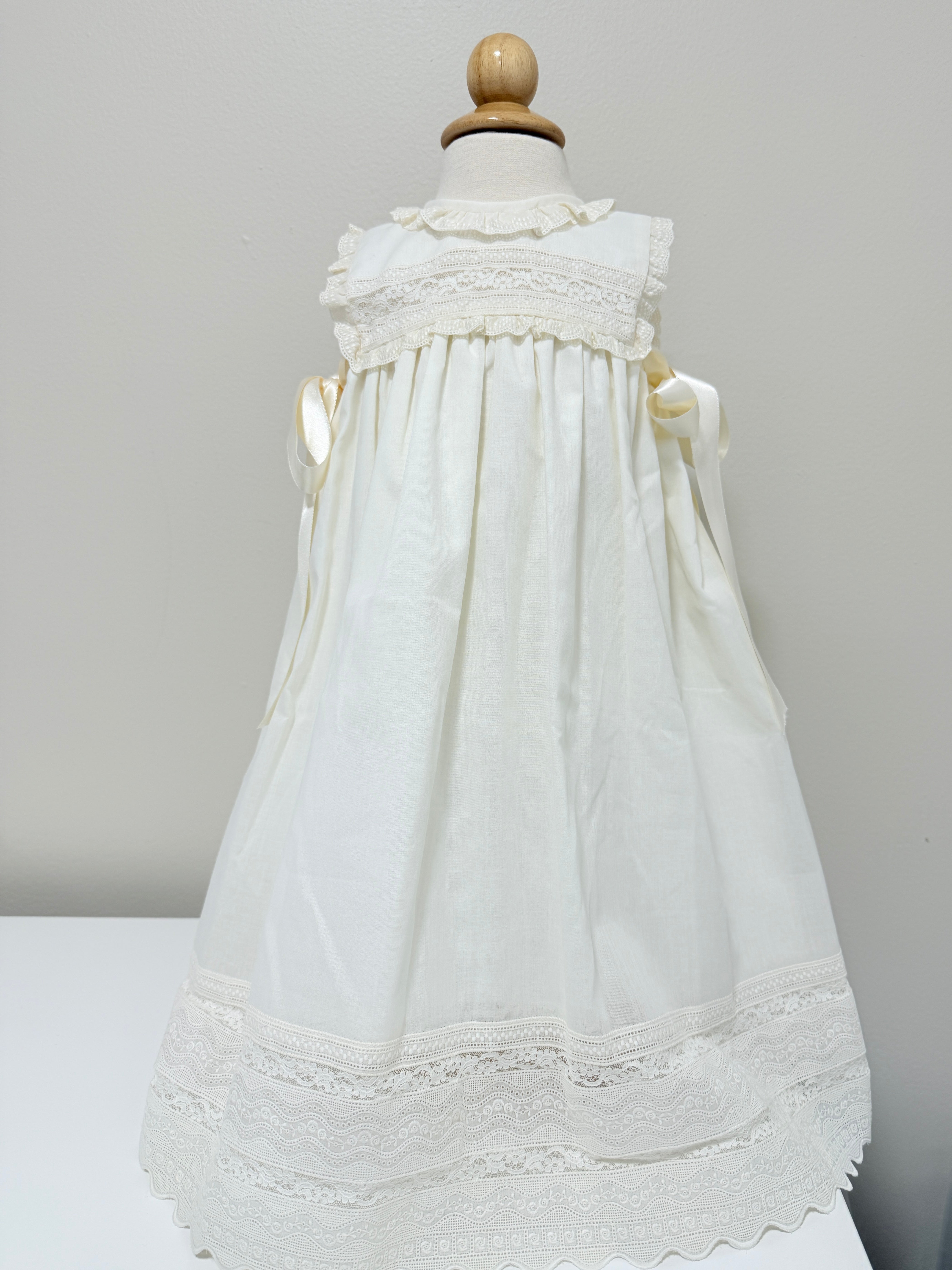Artisanal Gown 'Batiste'