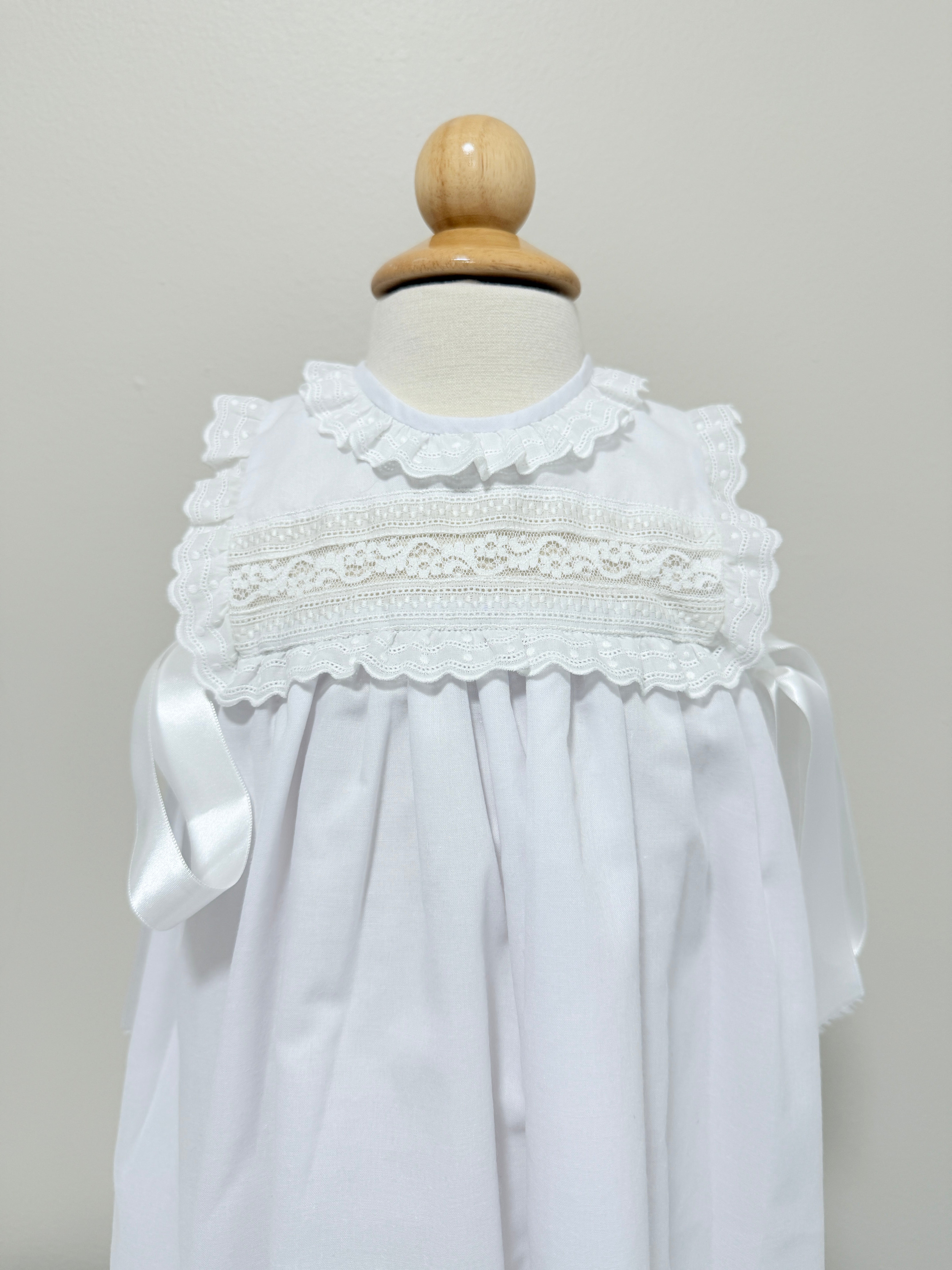Artisanal Gown 'Batiste'